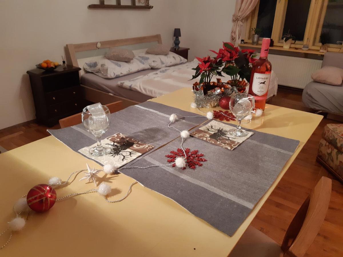 Axtburg Apartments Berbaltavar Екстер'єр фото